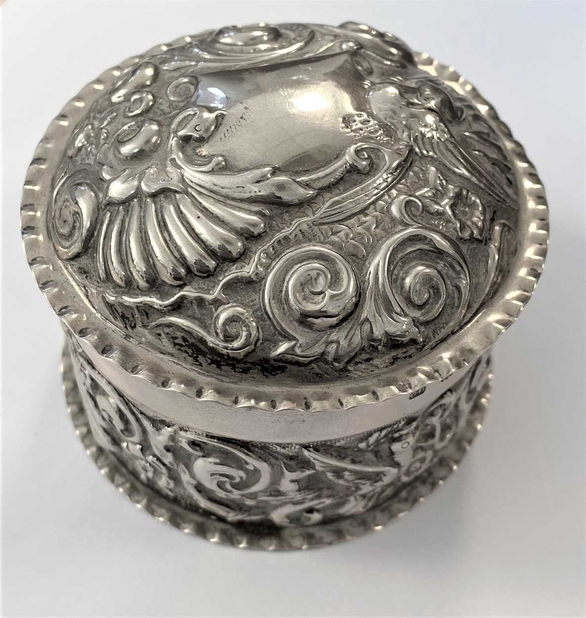 A Victorian silver trinket box, - Image 7 of 7