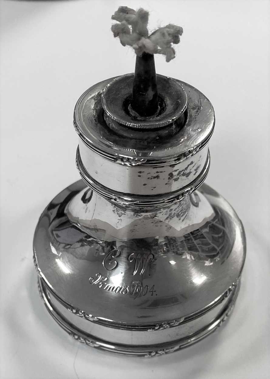 An Edward VII silver table cigar lighter, - Image 2 of 5