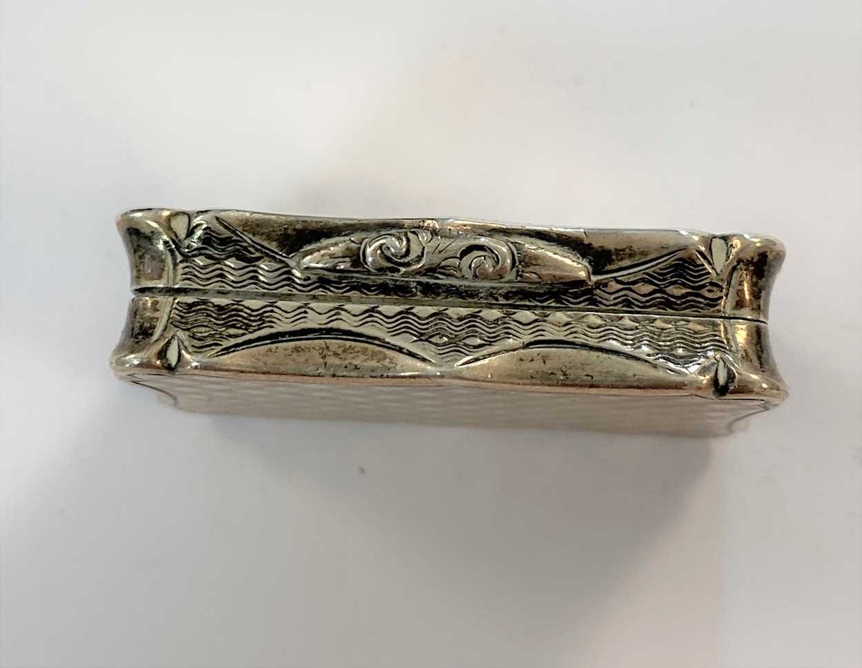 A George IV silver vinaigrette, mark of Nathaniel Mills, - Image 3 of 7