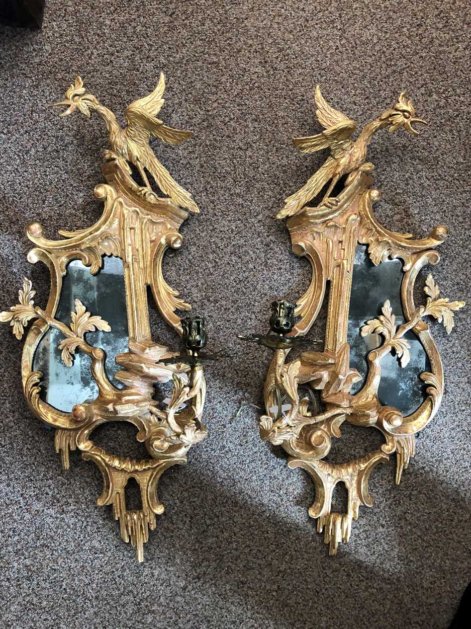 A pair of giltwood girandoles, 18th century, - Bild 7 aus 10