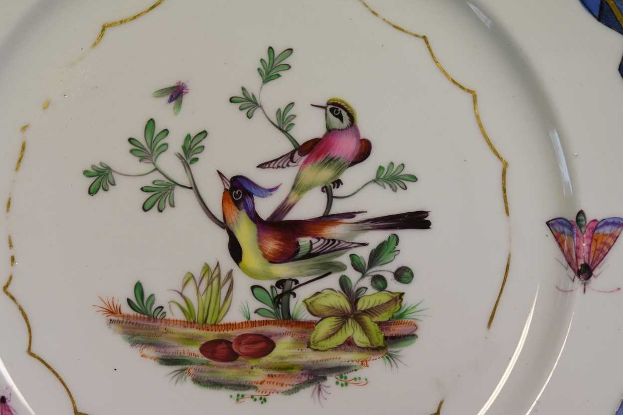 A Minton part dinner service, after a Meissen pattern, early 19th century, - Bild 5 aus 10