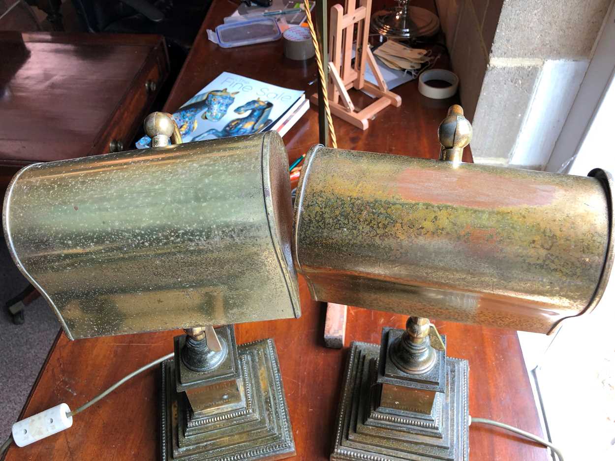 A pair of plated brass banker's lamps, 20th century, - Bild 3 aus 9