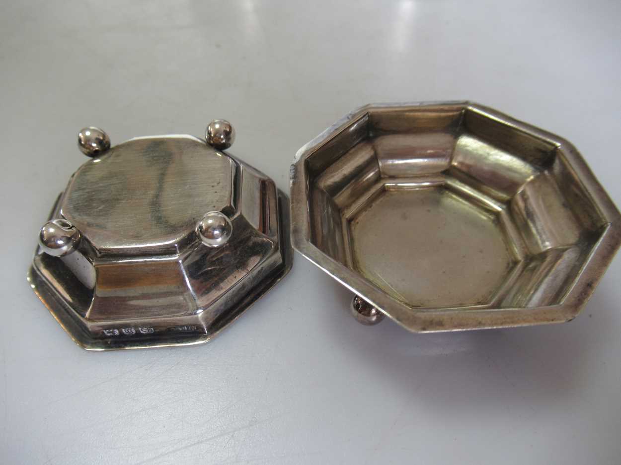 A quantity of silver napkin rings and small dishes 11.9ozt gross, together with a silver plated - Image 5 of 8