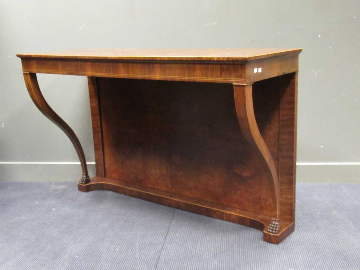 A Georgian style walnut consul table on lion paw carved foot supports 98 x 156 x 55.5cm - Image 6 of 6