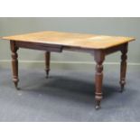 An Victorian oak extending dining table 72 x 147 x 104cm