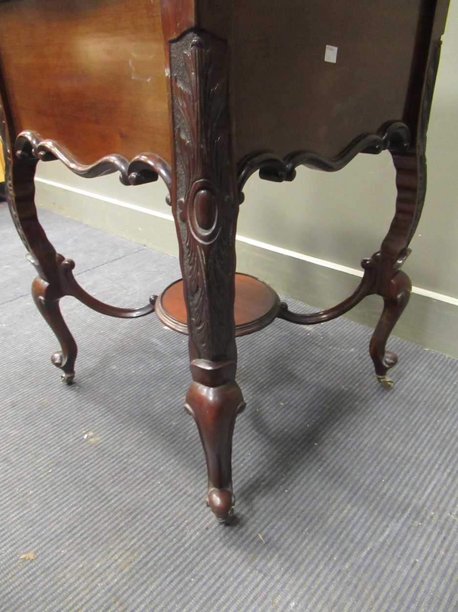 An Edwardian mahogany drinks table, the folding top opening to reveal a pop-up drinks tray, 78 x - Image 3 of 6