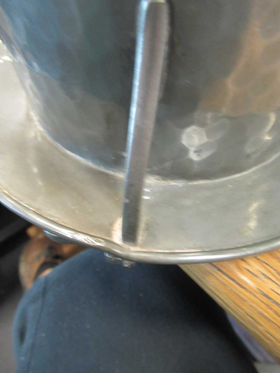 An Arts & Crafts pewter biscuit barrel, 17cm highCondition report: Markings and scratches - Image 6 of 11