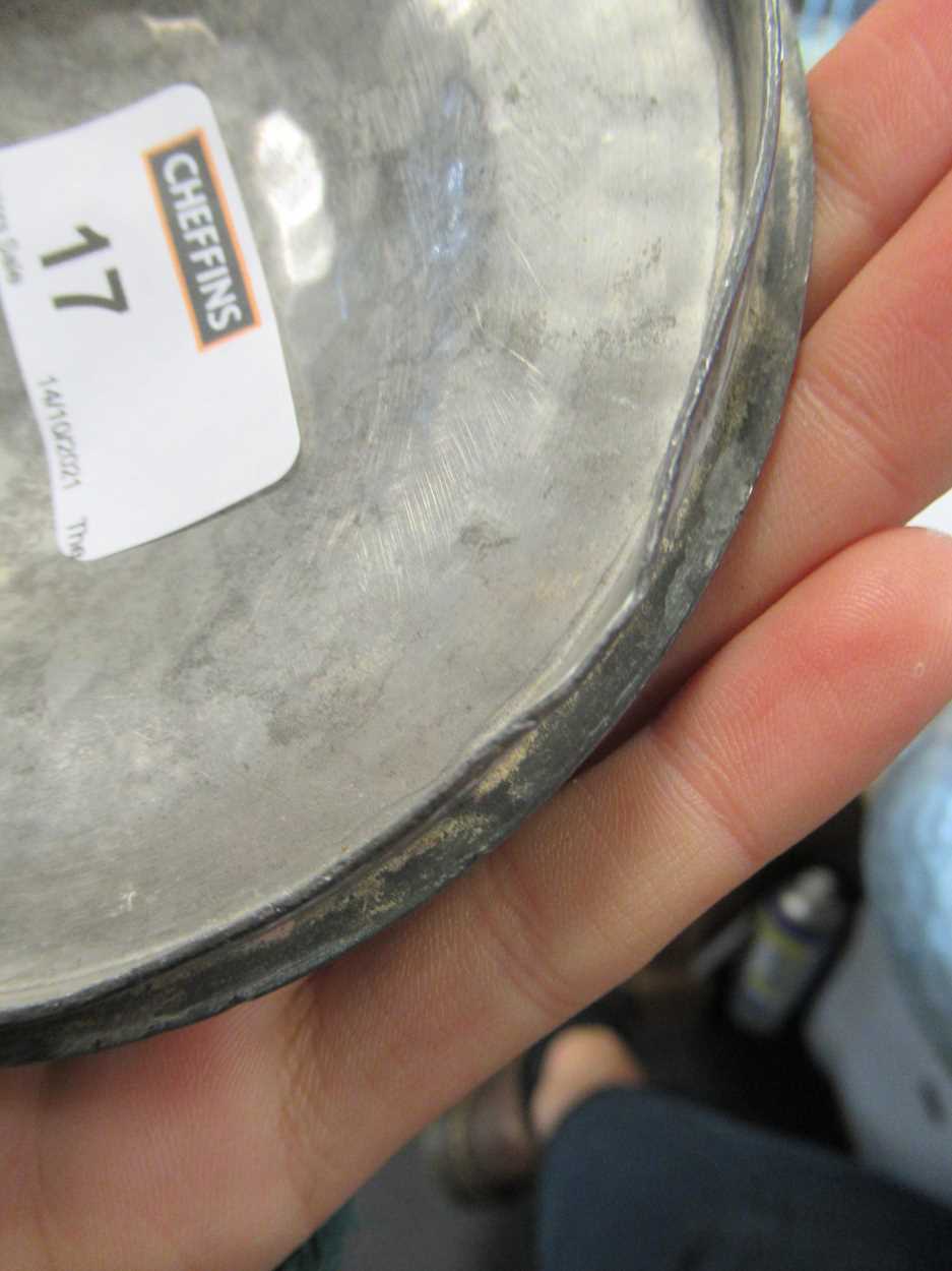 An Arts & Crafts pewter biscuit barrel, 17cm highCondition report: Markings and scratches - Image 10 of 11