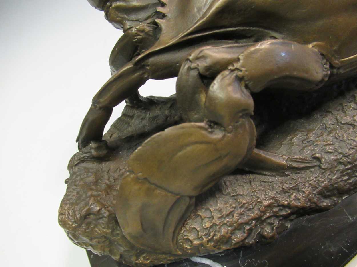 A modern bronze model of two crabs 21cm high and 34cm wide - Image 2 of 4
