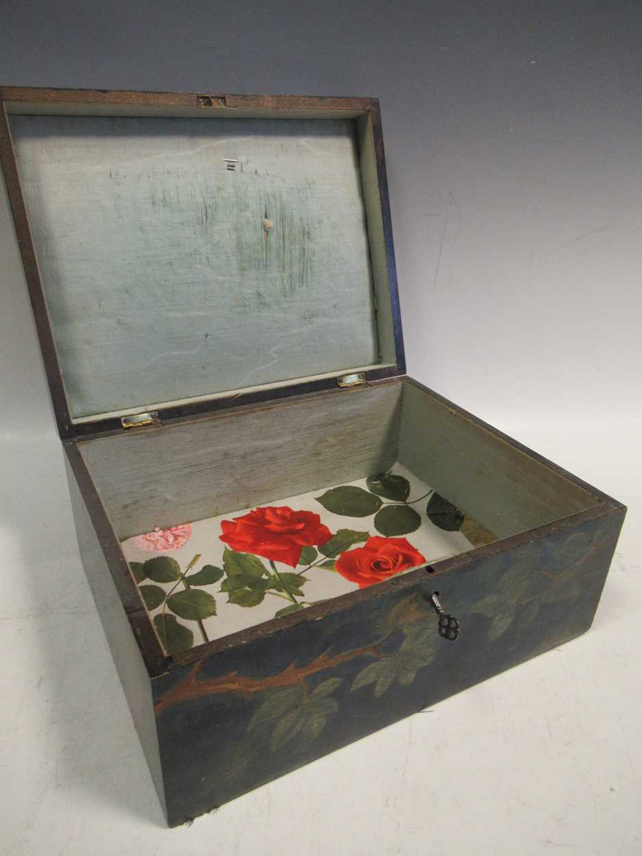 A late 19th century painted box decorated with peacocks 13 x 16.5 x 21cm - Image 3 of 9