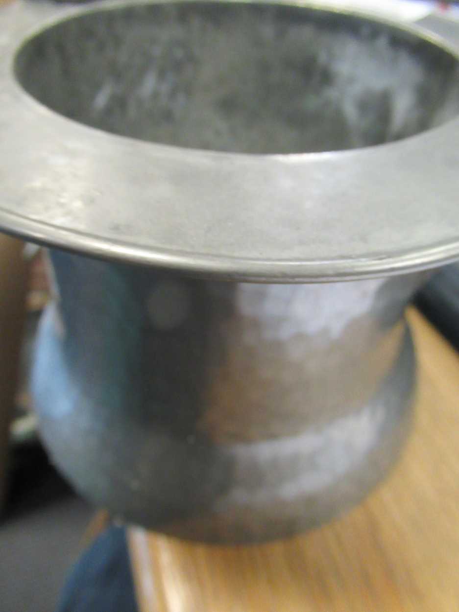 An Arts & Crafts pewter biscuit barrel, 17cm highCondition report: Markings and scratches - Image 7 of 11