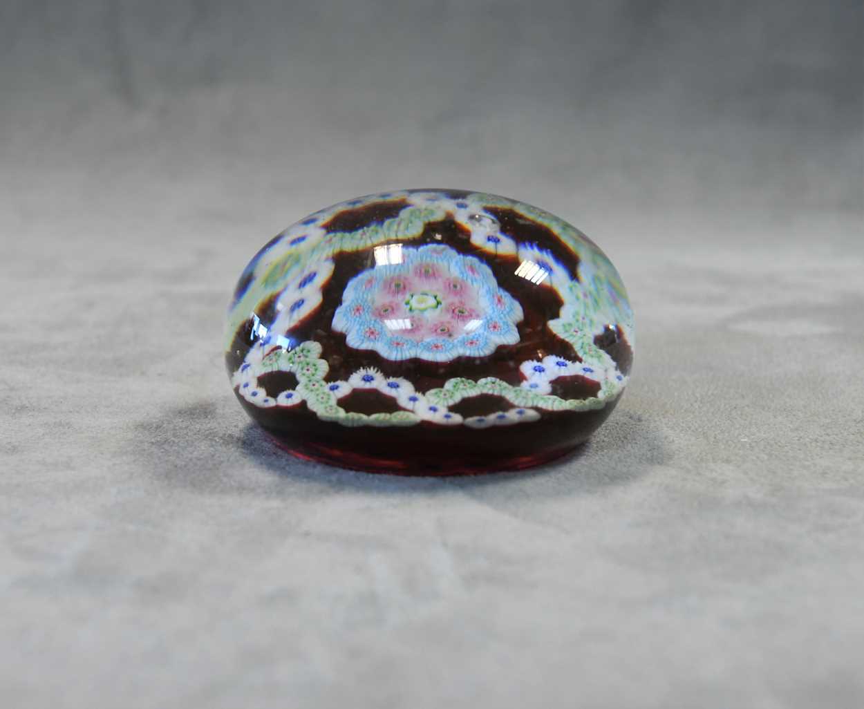 A group of four glass paperweights, - Image 4 of 15