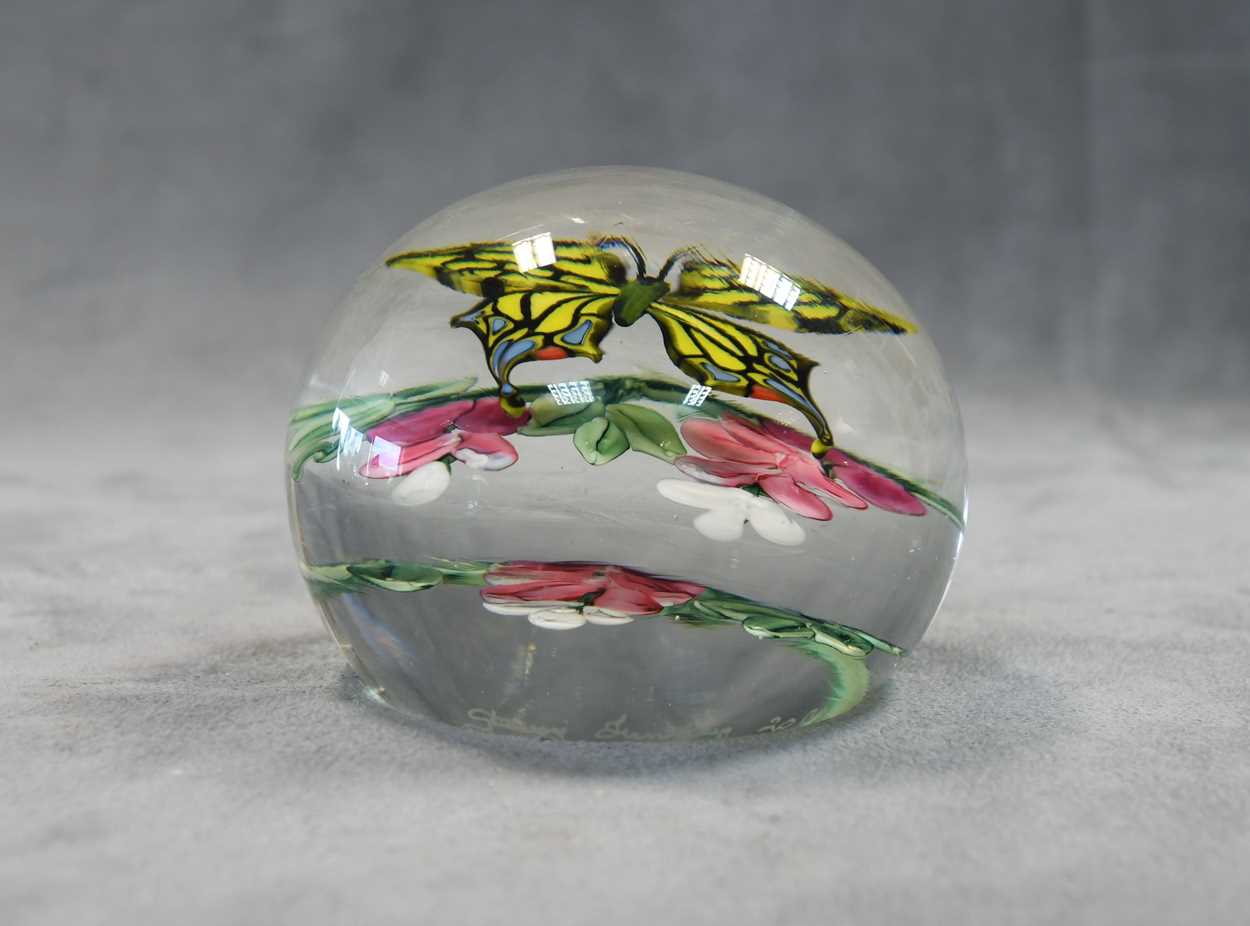 A group of six Lundberg Studio paperweights, - Image 4 of 24