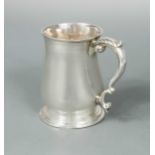 A George II silver tankard,