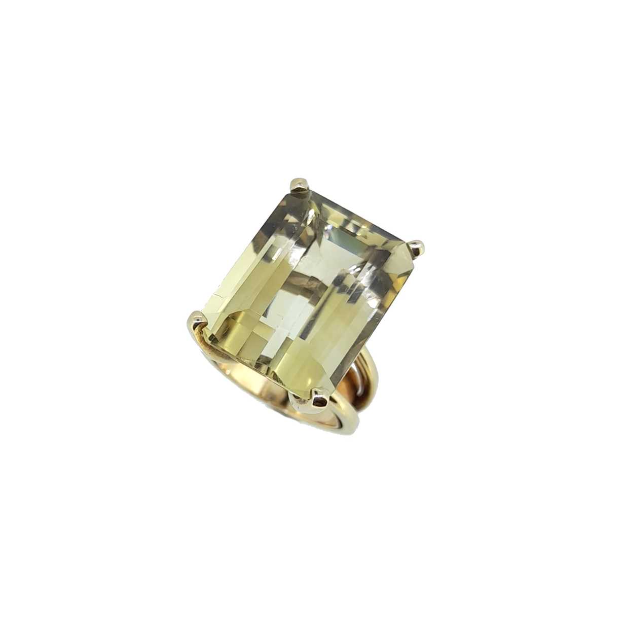 A modern citrine dress ring,