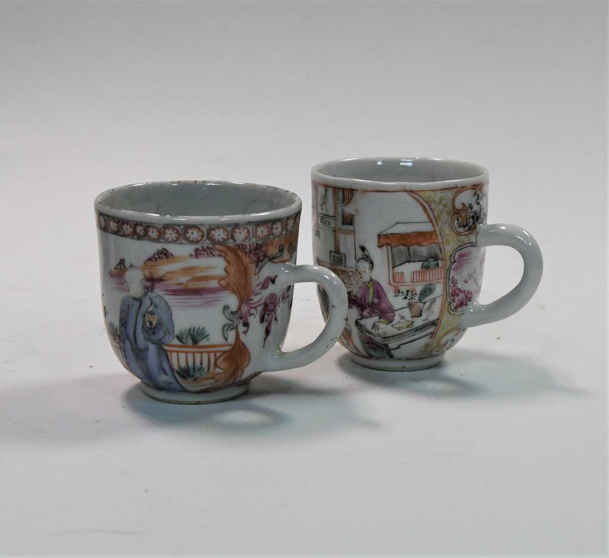 A group of five Chinese and Japanese tea and coffee cups and saucers, 18th/19th century, - Bild 12 aus 18