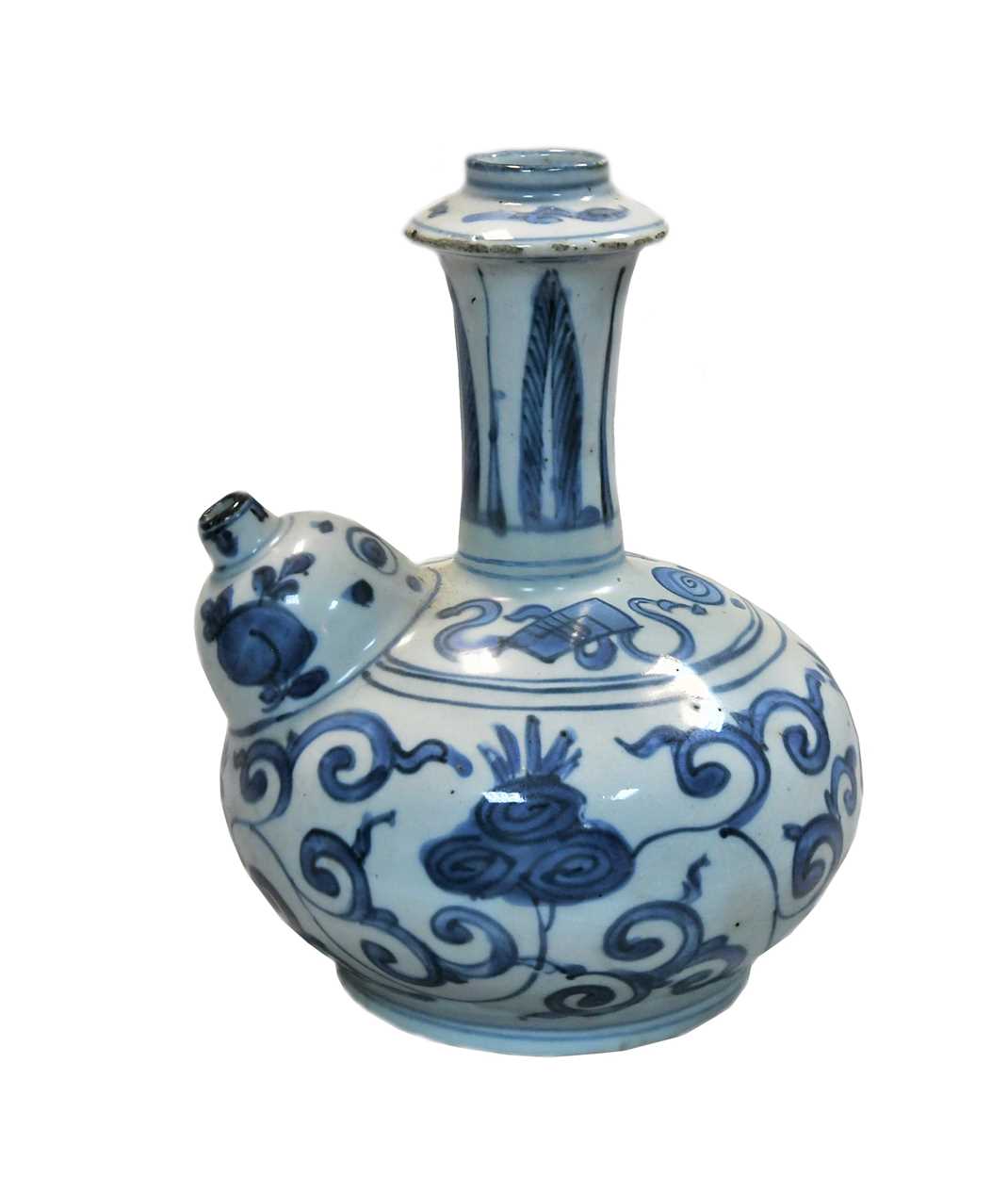 A Chinese blue and white porcelain kendi, late Ming Dynasty, circa 1600-1650,