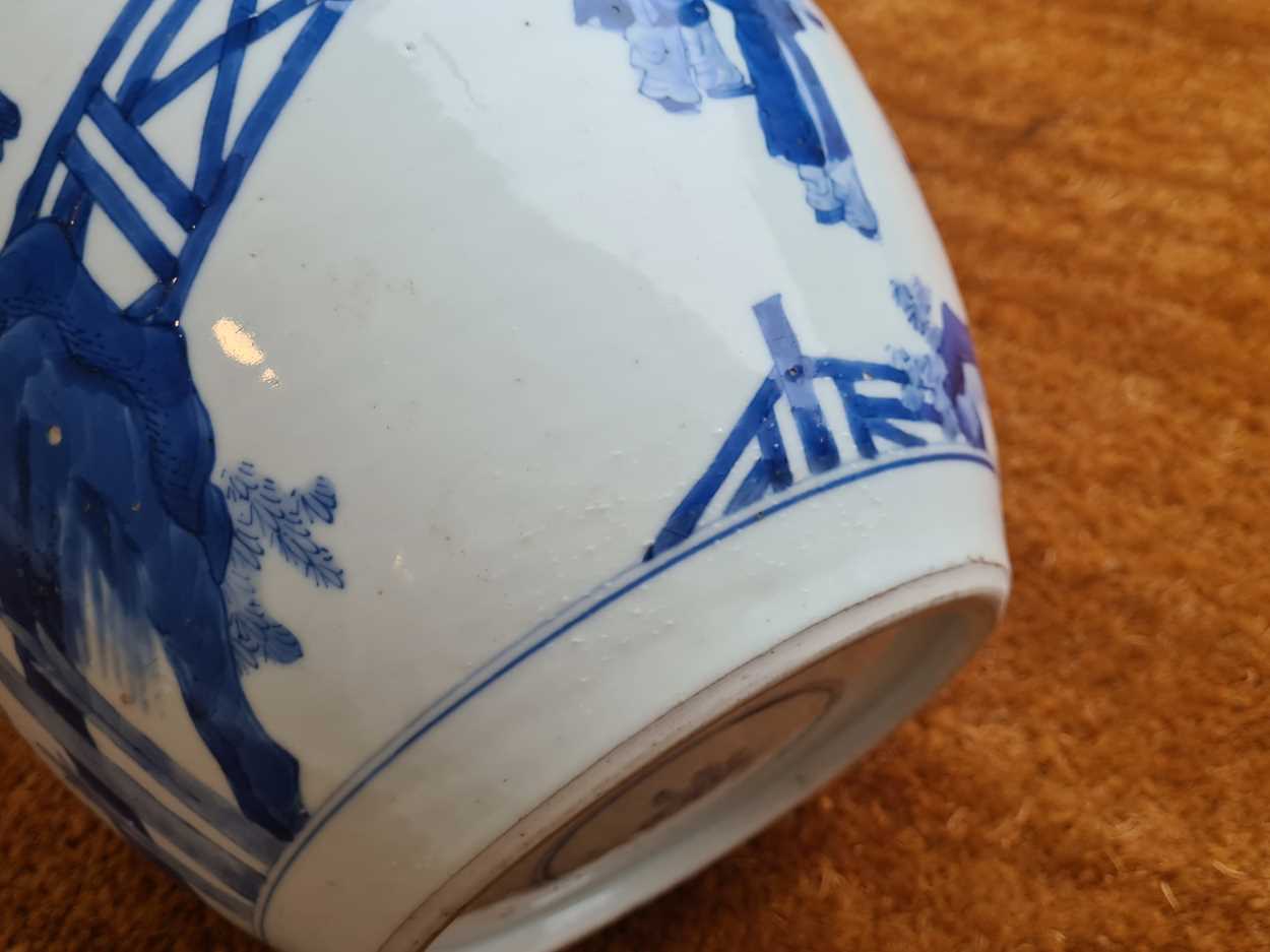 A Chinese blue and white ginger jar, Qing Dynasty, Kangxi (1662-1722), - Bild 12 aus 13