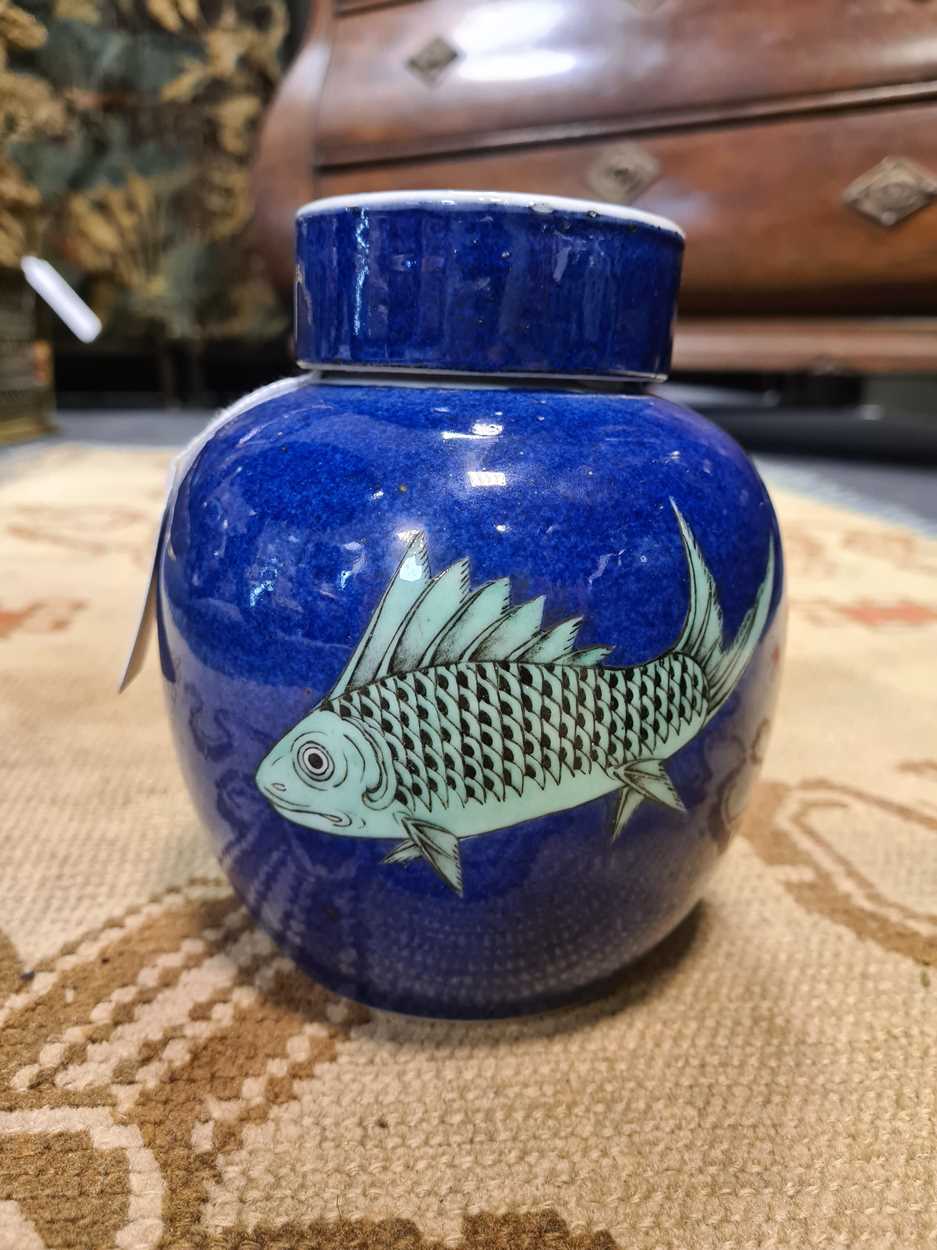 A Chinese blue and white porcelain ginger jar and cover, Qing Dynasty, 19th century, - Bild 15 aus 18