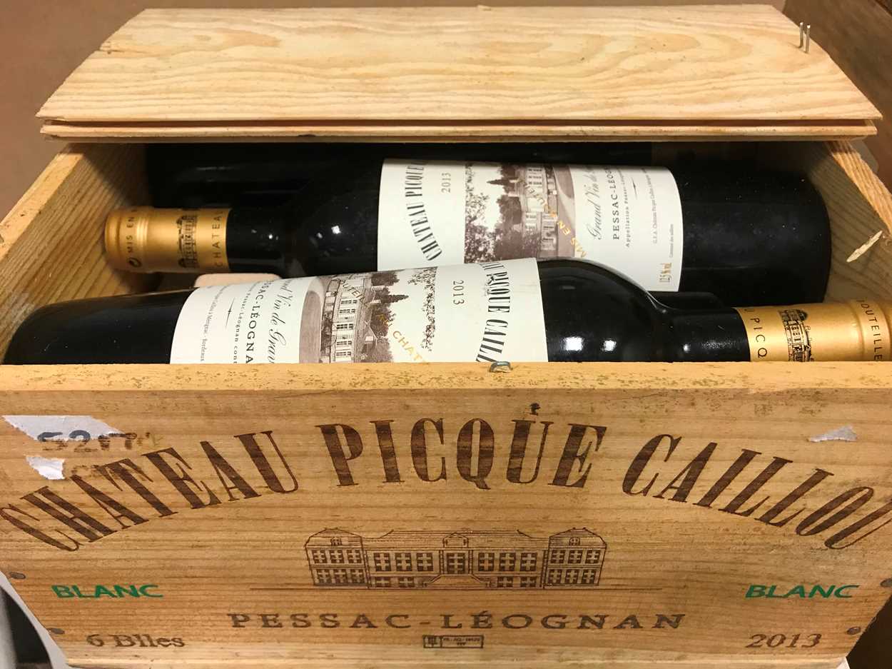 Chateau Picque Caillou blanc, Pessac Leognan 2010 and 2013, 12 bottles in two wooden - Bild 2 aus 2