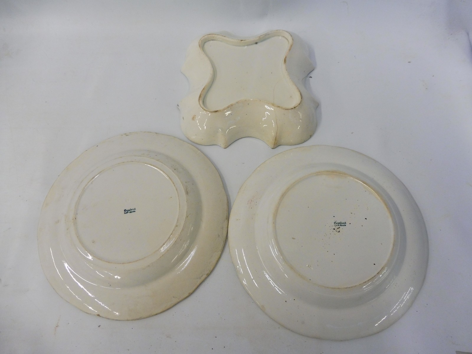 A collection of 19th Century ceramics including a bread plate. - Image 6 of 11