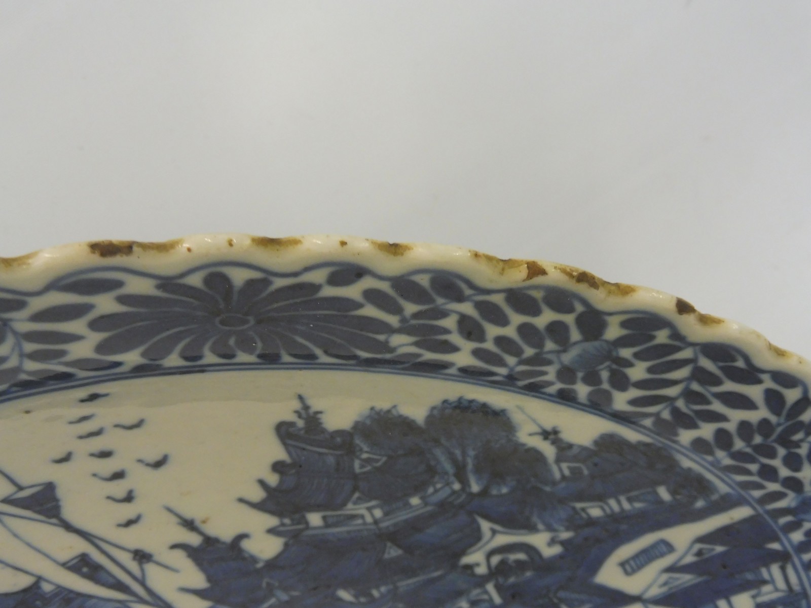 An 18th Century Chinese circular charger with a busy town scene, with figures and animals, set - Image 2 of 8