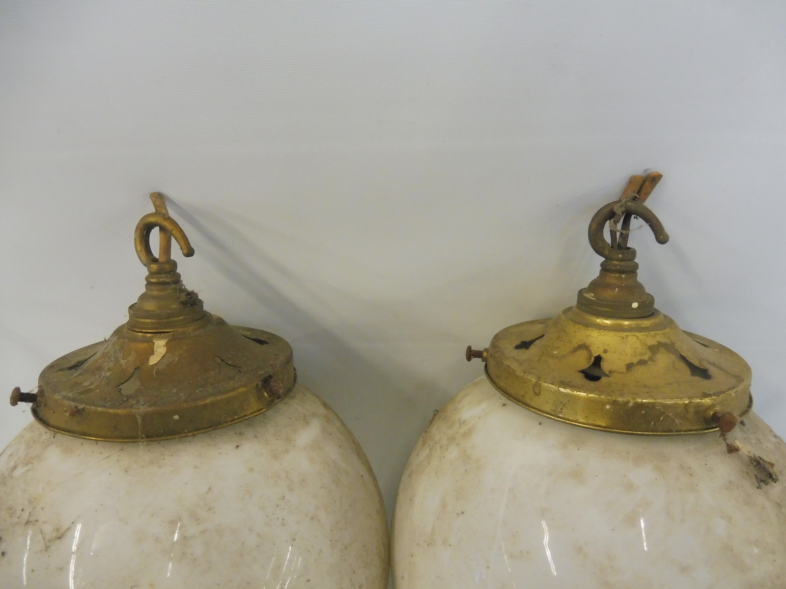 Two spherical opaque glass wall lights with brass fittings plus three wall lights with white - Image 2 of 3