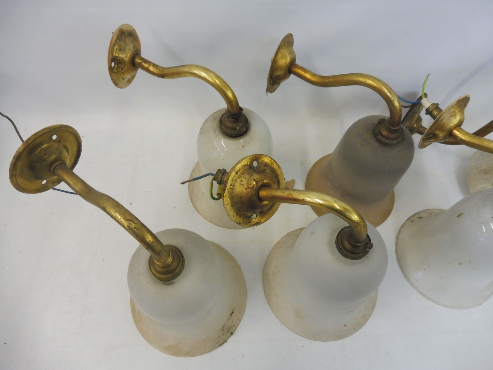 A group of eight wall mounted wall lights. - Image 3 of 4