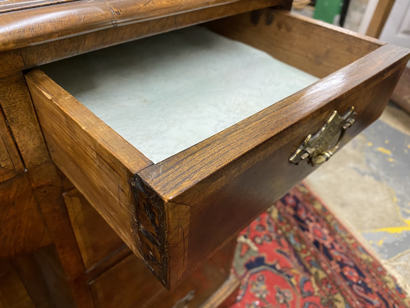 A walnut twin pedestal writing desk, late 19th Century in a Georgian style, 41" w x 30" h x 21 1/ - Image 6 of 10