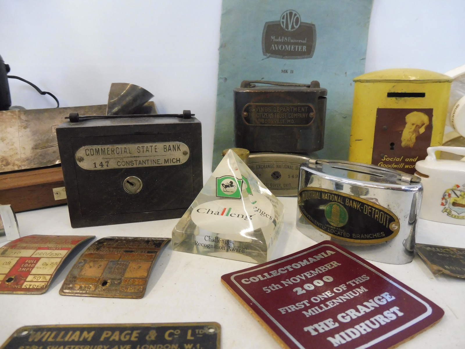 A box of money banks, a Blankety Blank cheque book (missing pen), etc. - Image 4 of 4