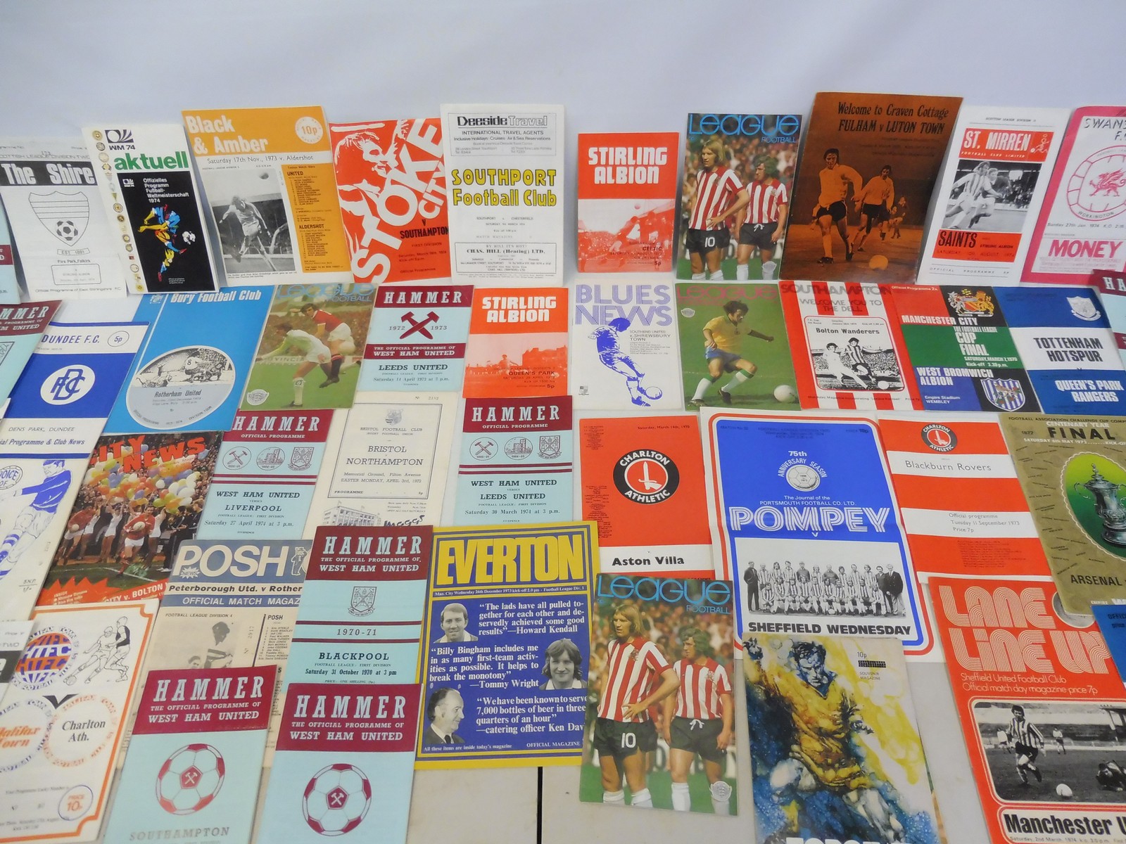 A large box of mixed sporting and other ephemera and programmes, some 1950s football: Swindon - Image 8 of 19