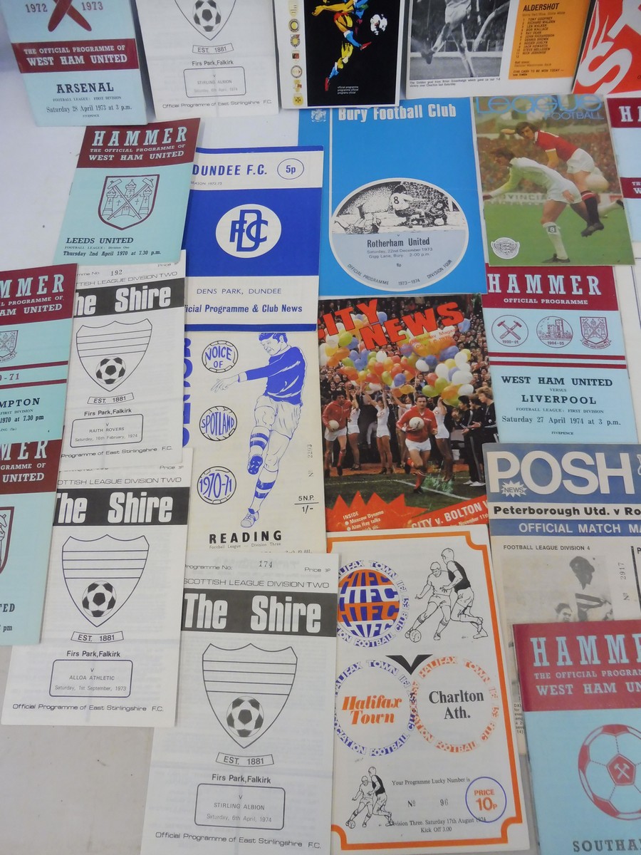 A large box of mixed sporting and other ephemera and programmes, some 1950s football: Swindon - Image 10 of 19