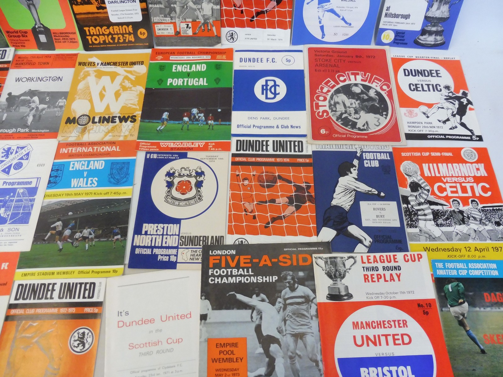 A large box of mixed sporting and other ephemera and programmes, some 1950s football: Swindon - Image 5 of 19