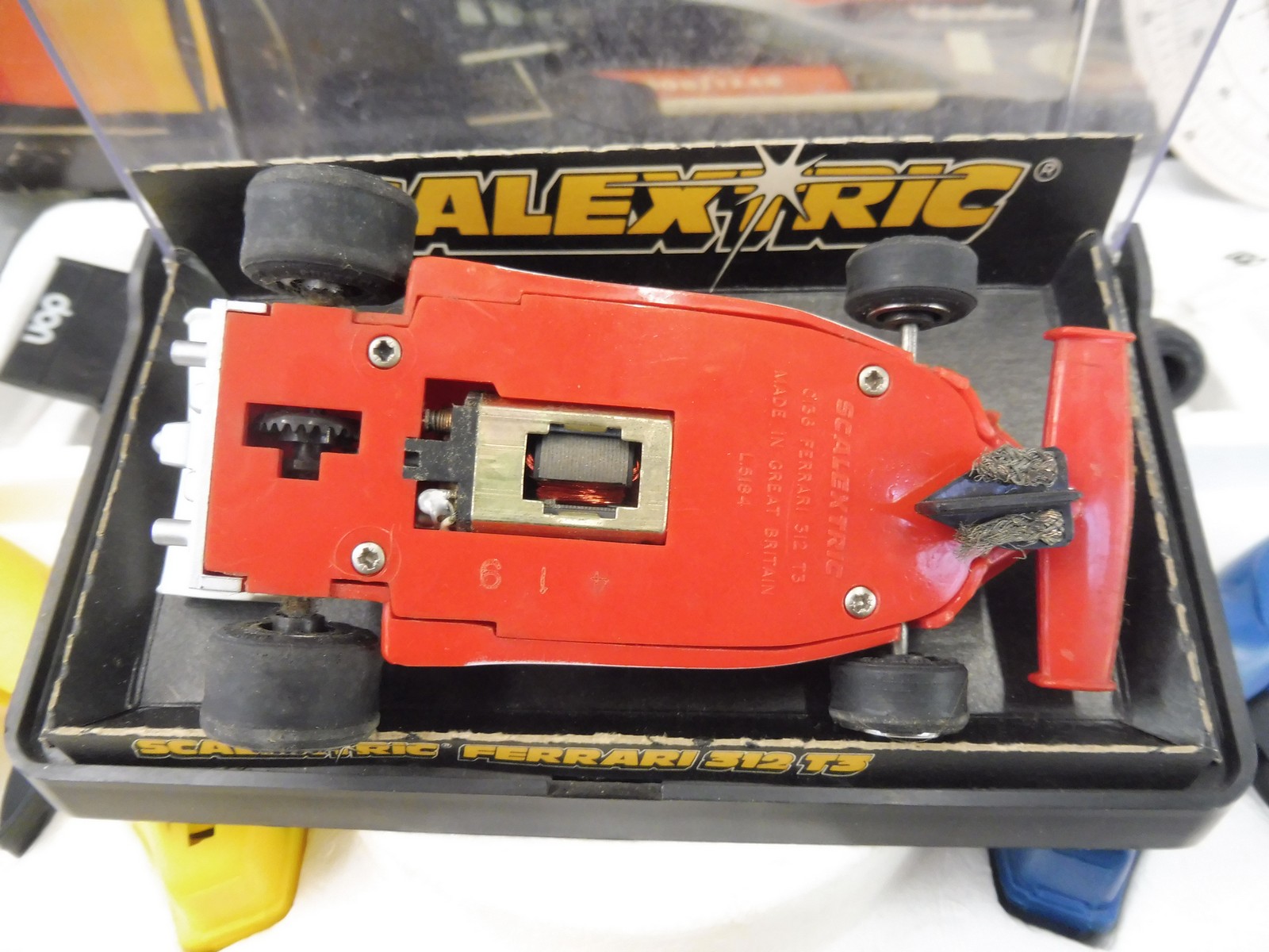 A Scalextric 200, appears complete and in very nice condition, plus an extra car, a Ferrari 312. - Image 5 of 5