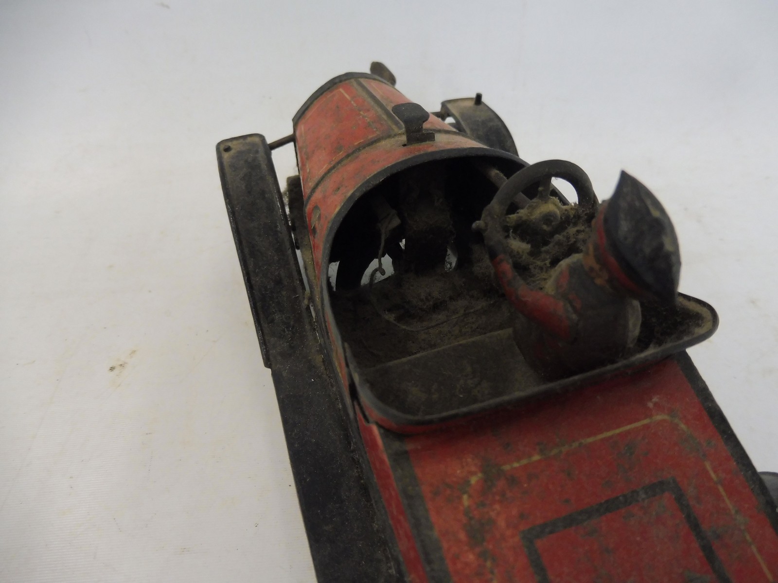 An early tinplate clockwork model car 'Hessmobil 1020'. - Image 6 of 8