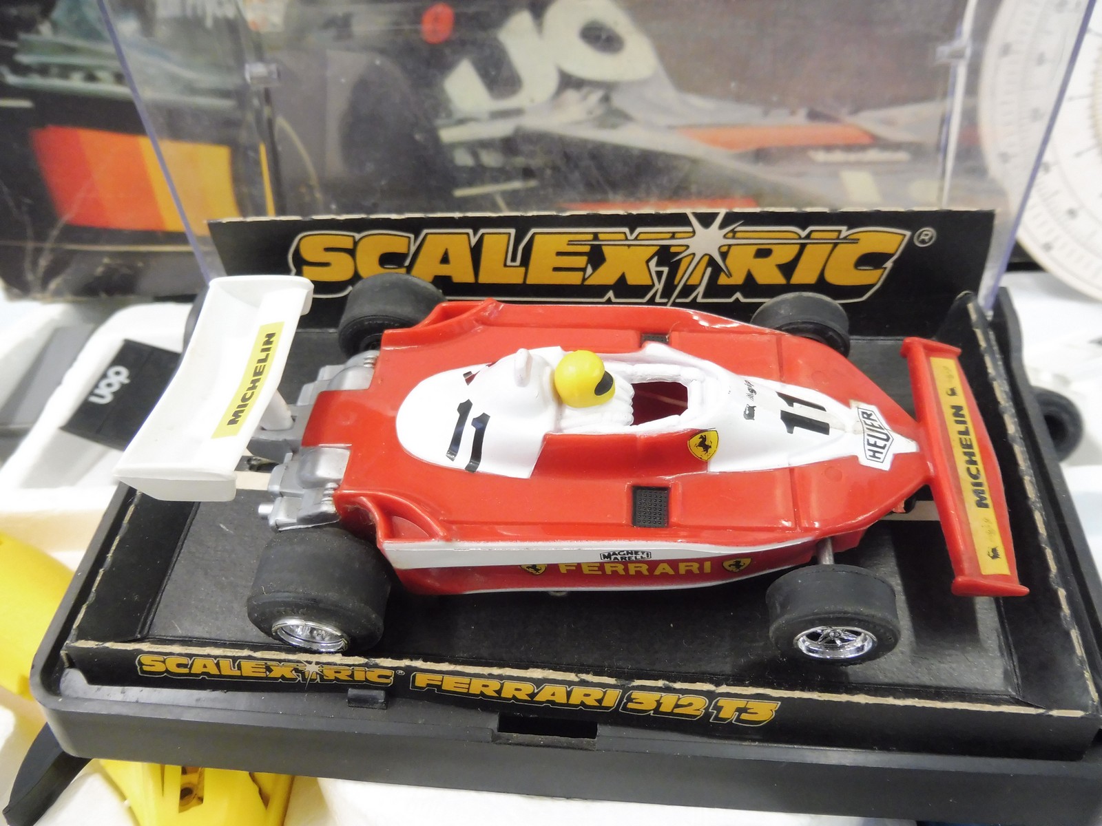 A Scalextric 200, appears complete and in very nice condition, plus an extra car, a Ferrari 312. - Image 4 of 5