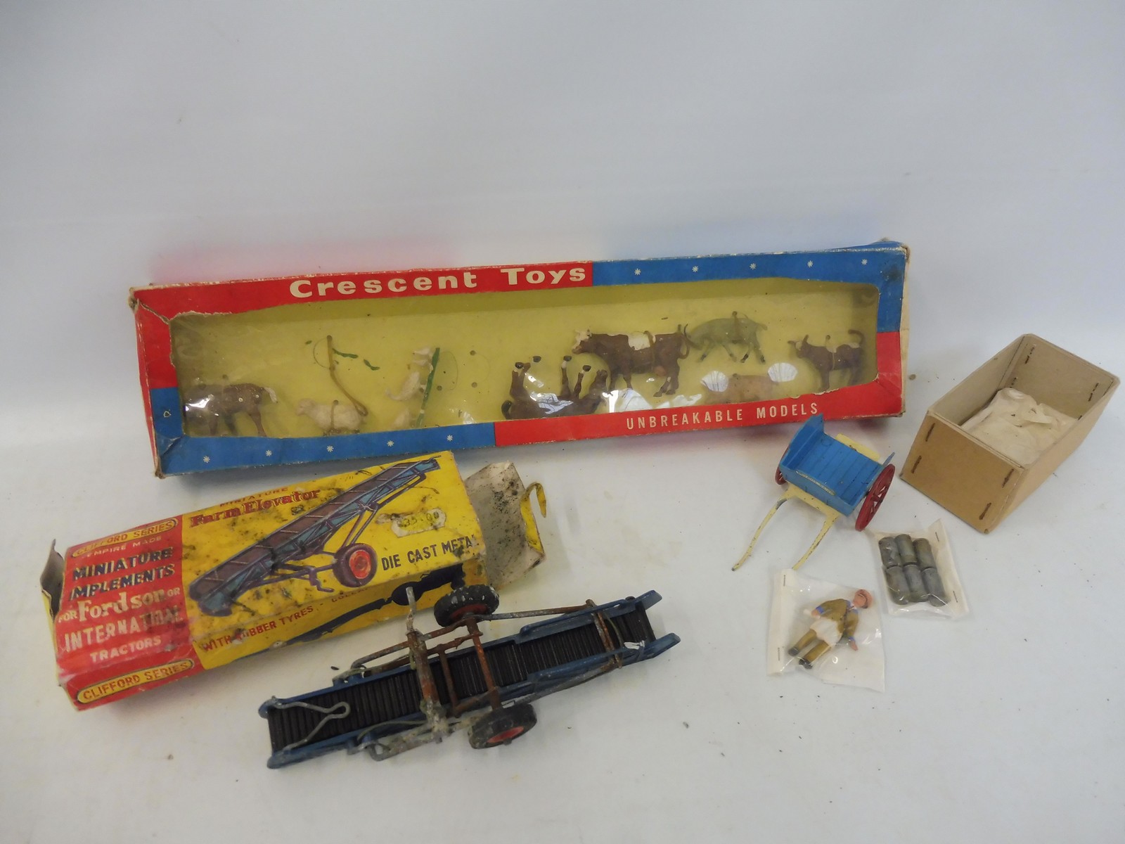 A circa 1950s Crescent toy, boxed farm animals, box in good condition for age, no. 586, plus some - Image 4 of 4