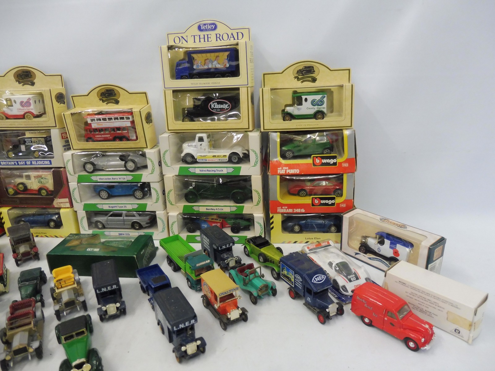 A box of playworn die-cast models, various makers including Matchbox and Corgi, mainly boxed. - Image 3 of 4