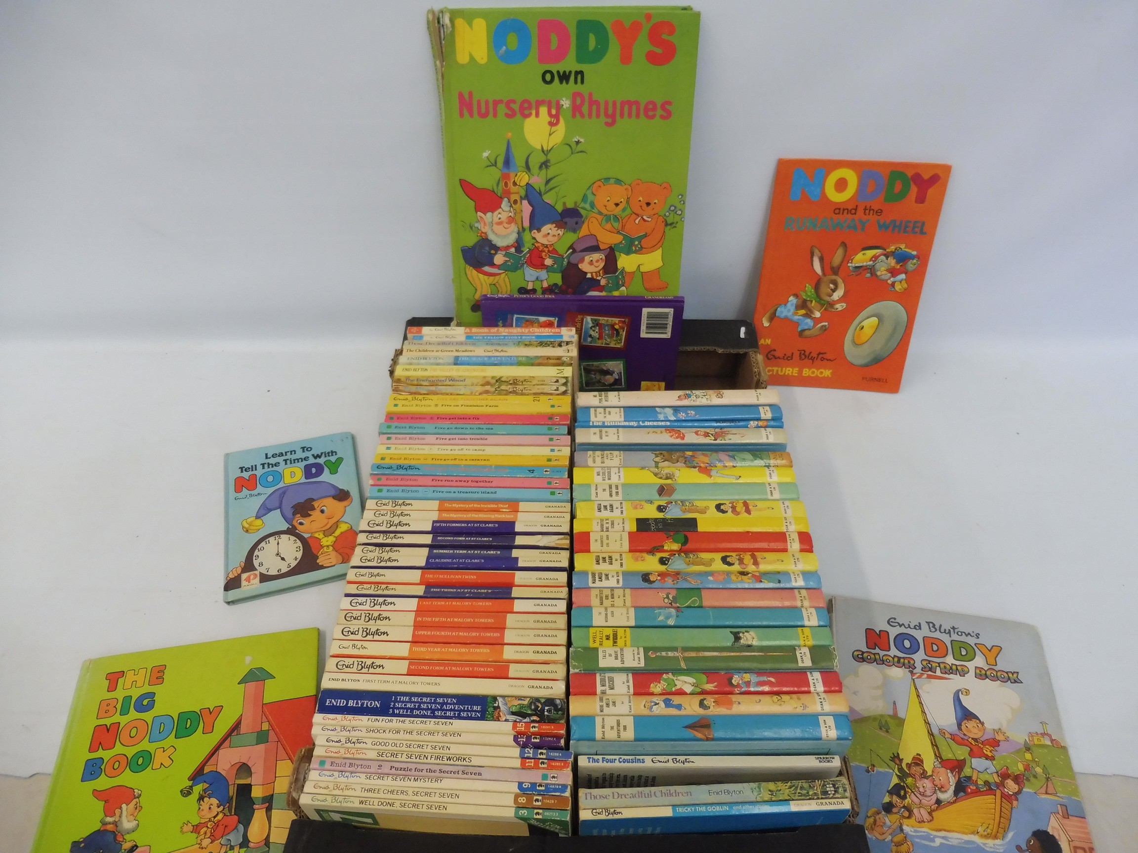 A quantity of Enid Blyton volumes to include some paperbacks.