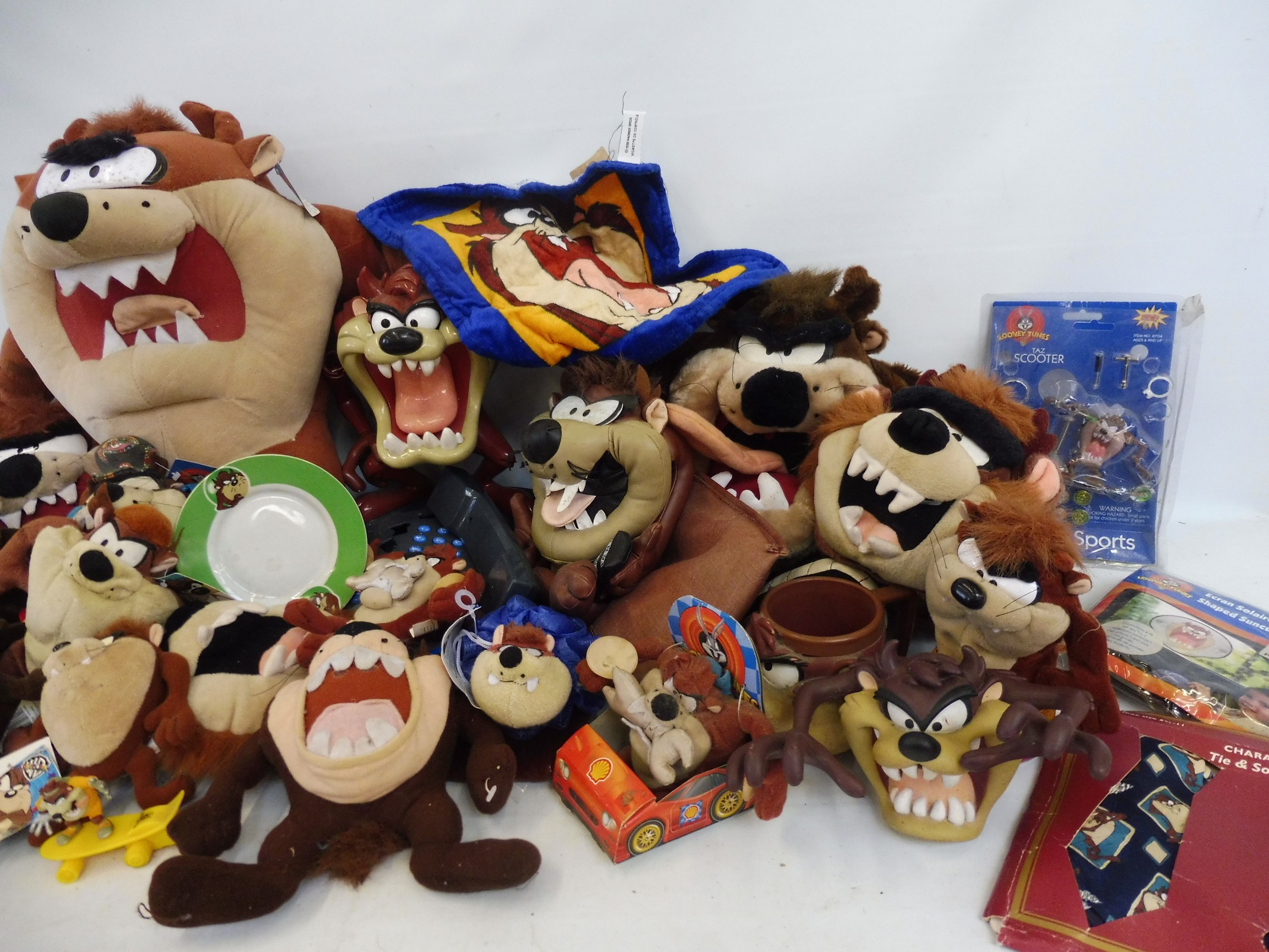 A large amount of Taz collectables etc. - Image 2 of 2