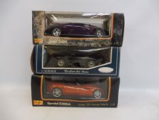 A mixed lot of 1/18 scale Maisto and Kyosho model cars, including Dodge, Porsche etc.