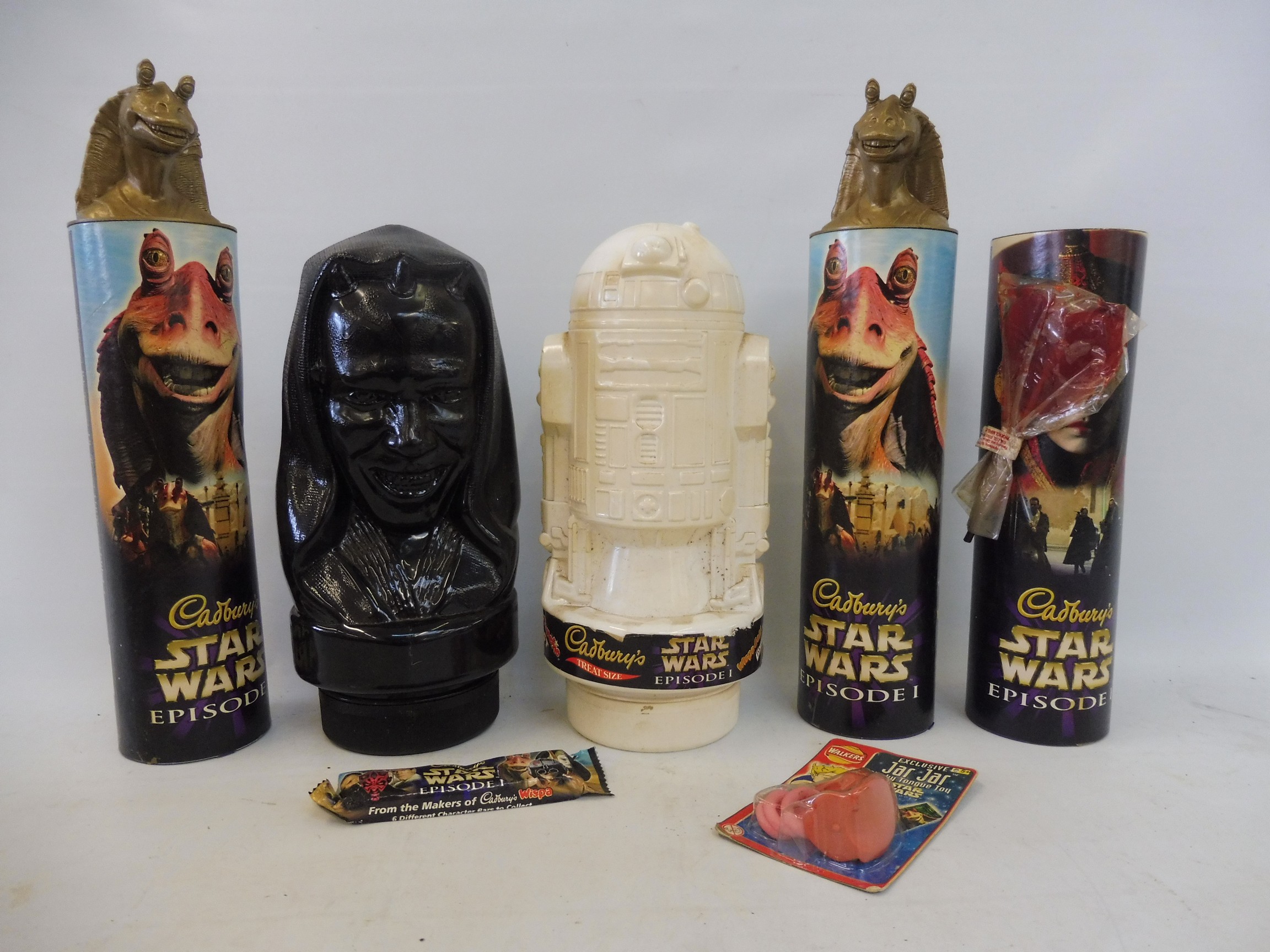 A quantity of modern Star Wars, various pieces of memorabilia etc. - Image 3 of 3