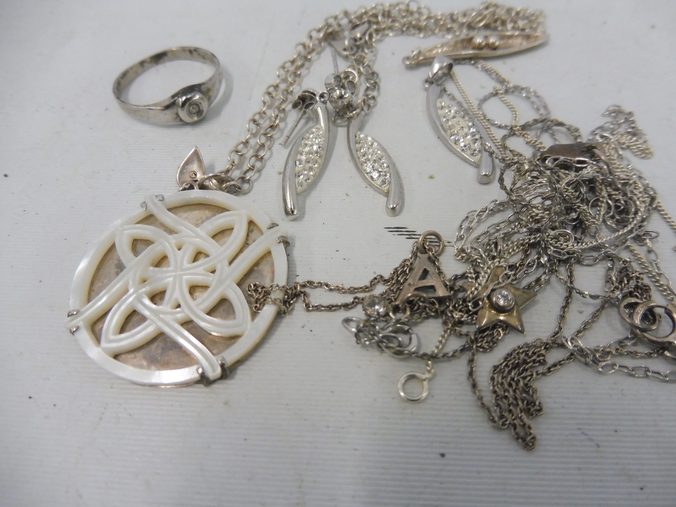 A silver ring, several silver chains, a contemporary pendant etc. - Image 2 of 2