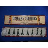 Britains Soldiers, set 1435, Italian Infantry, ROAN box (8)