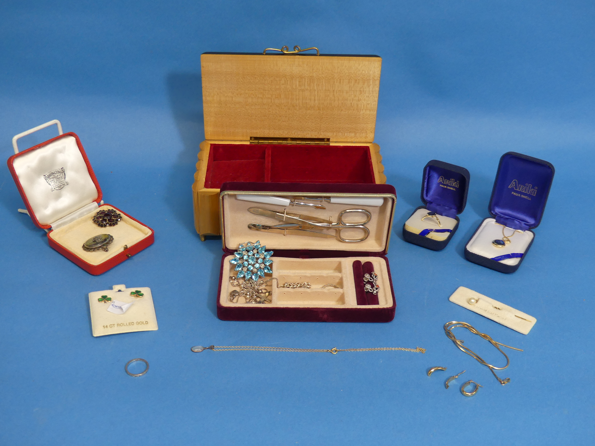 A small quantity of Jewellery and Costume Jewellery, including 7.3g damaged 9ct gold, a narrow