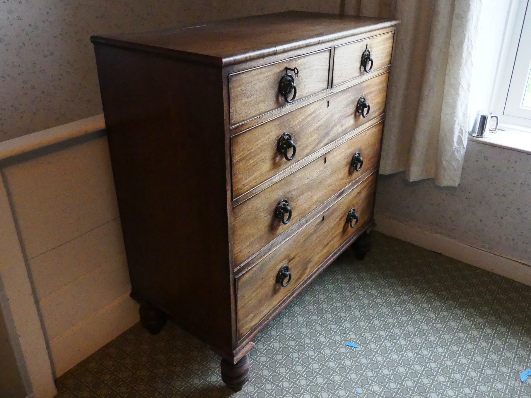 An antique Chest of Drawers, 39in (99cm) wide x 19in (48.25cm) deep x 43in (109cm) high. - Image 2 of 3