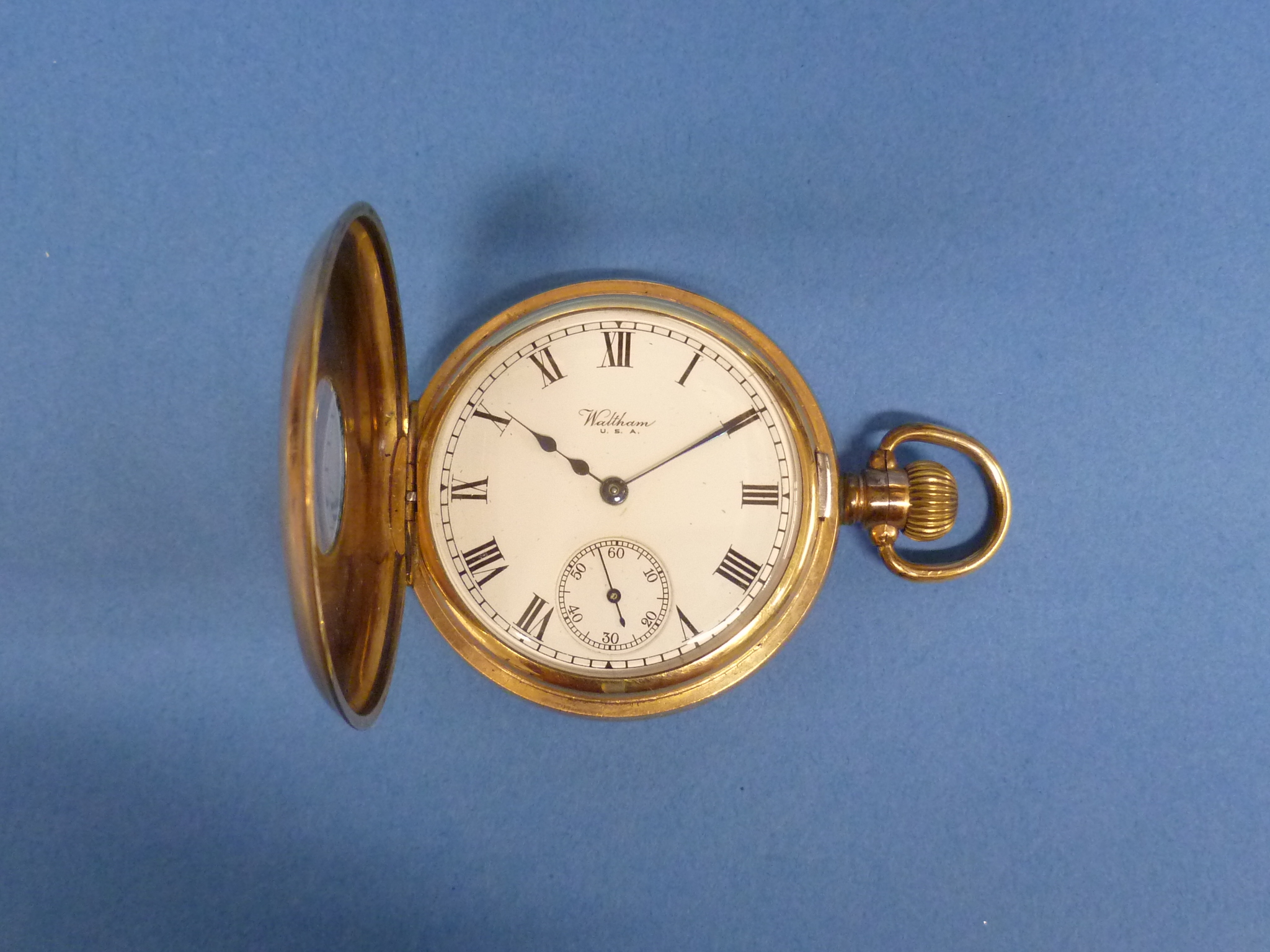 A gold-pated Waltham half-hunter Pocket Watch, the dial with black Roman numerals and subsidiary - Image 2 of 2