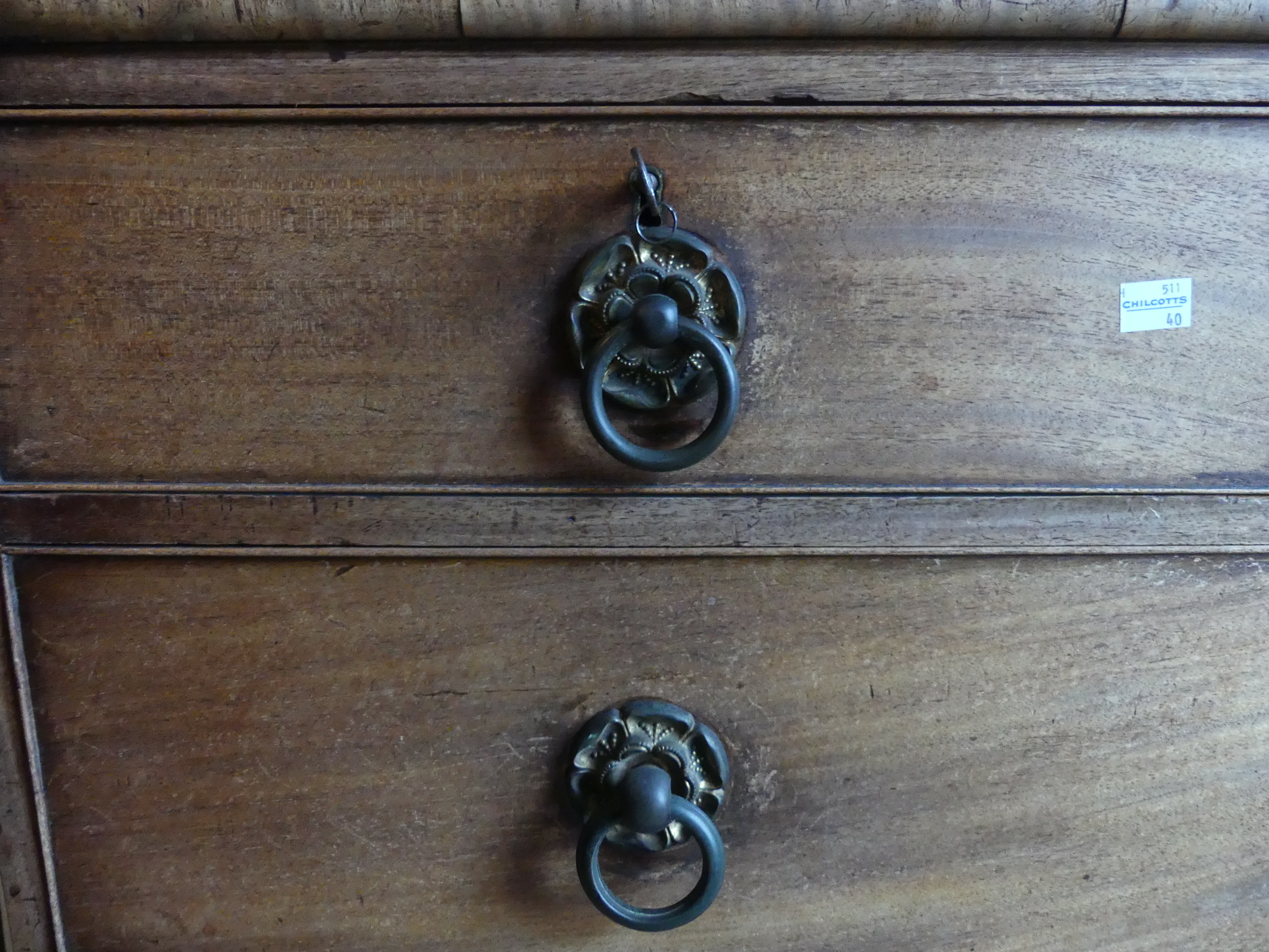 An antique Chest of Drawers, 39in (99cm) wide x 19in (48.25cm) deep x 43in (109cm) high. - Image 3 of 3