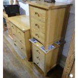 A good quality modern light oak Shaker-style Chest of Drawers, two short above two long, 35in wide x