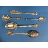 A pair of Edwardian Silver Table Spoons, by Thomas Bradbury & Sons, hallmarked London, 1901/1902,